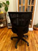 Mesh Mid Back Executive Chair w/ Ratchet Back - Image 2