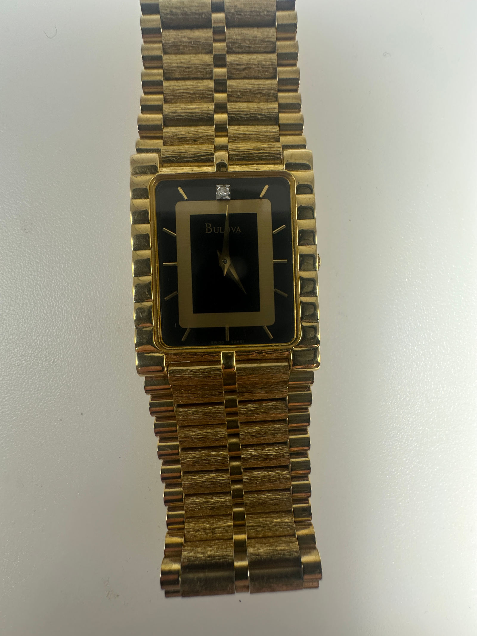 Bulova Men's Vintage 1986 Goldtone Tank Watch 92M51 Very Good Runs Fine