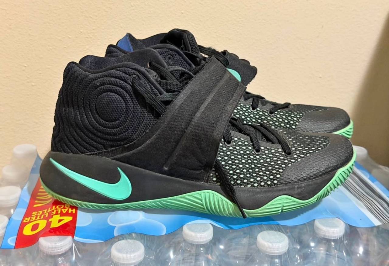 Nike Kyrie 2 Green Glow