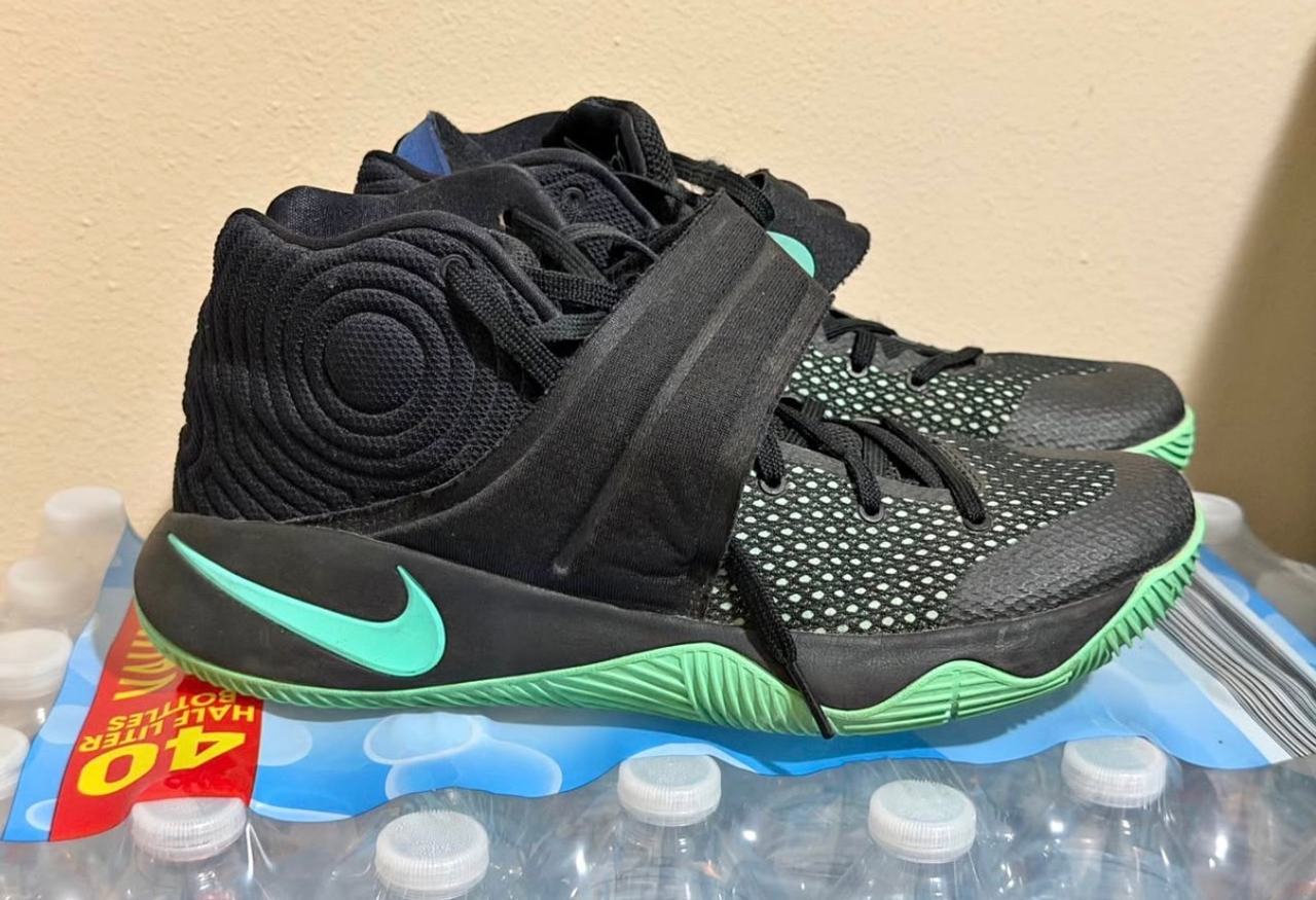 Nike Kyrie 2 Green Glow