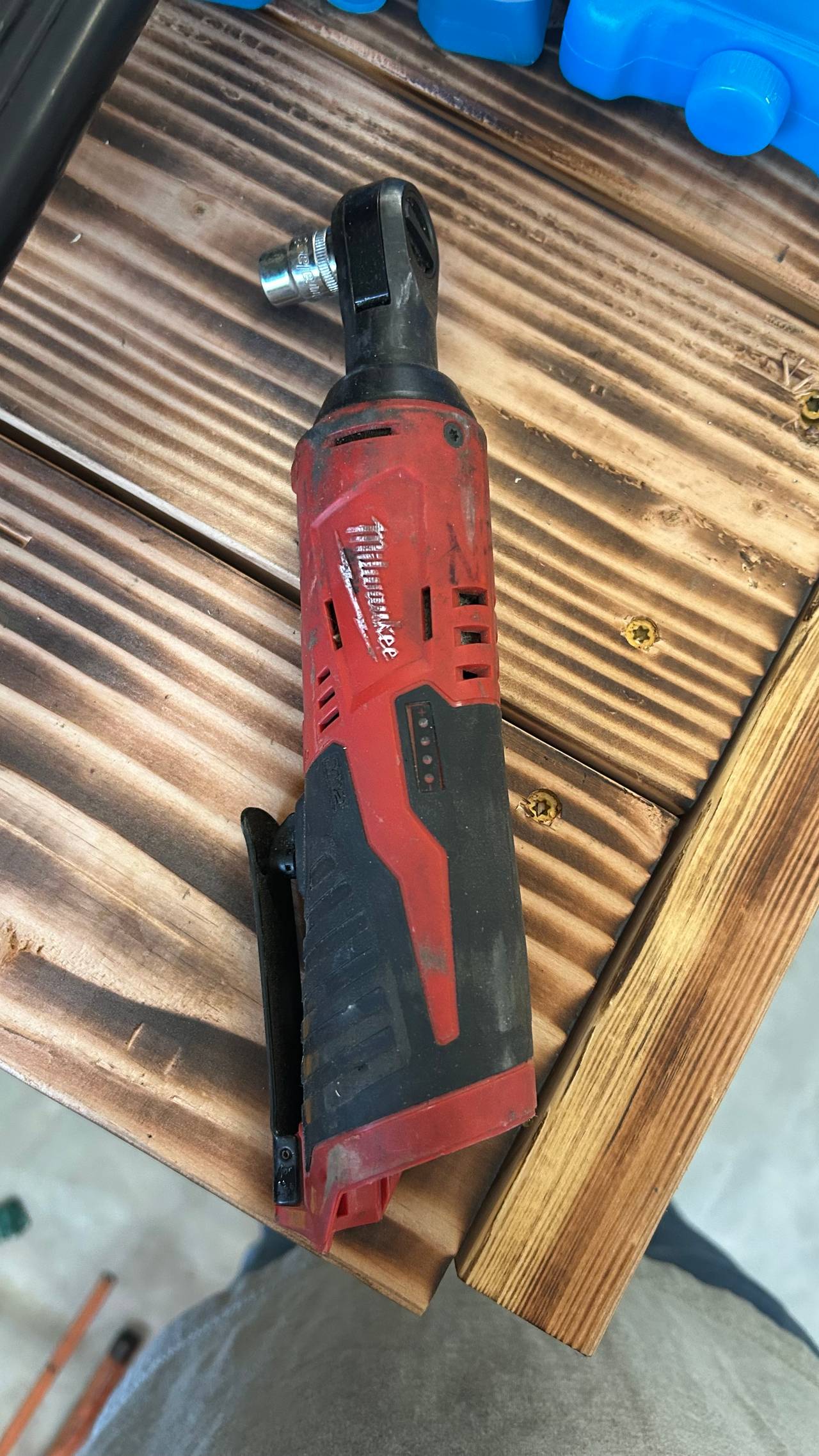 Milwaukee M12 3/8" Cordless Ratchet