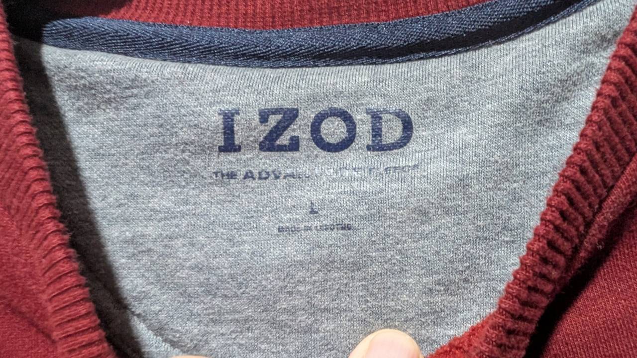IZOD Men's Crewneck Sweatshirt