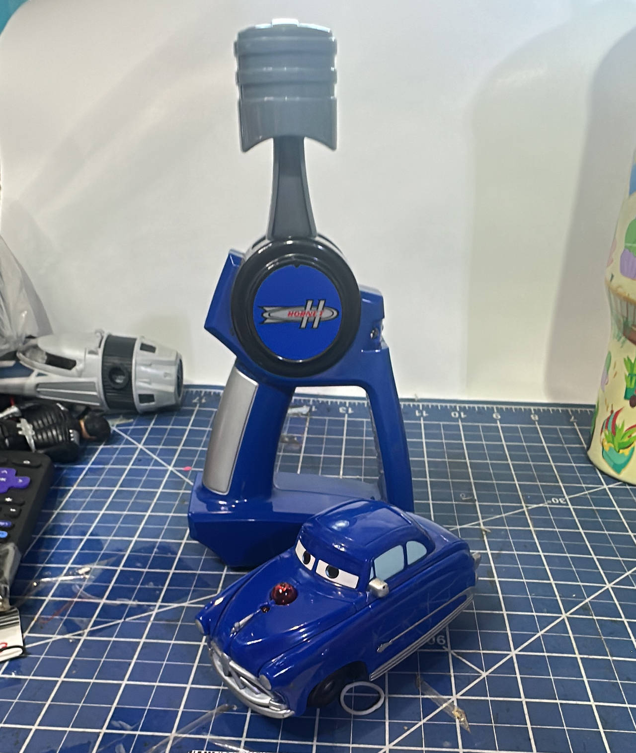 FIsher Price GEO TRAX Disney Pixar DOC HUDSON car with remote. 216