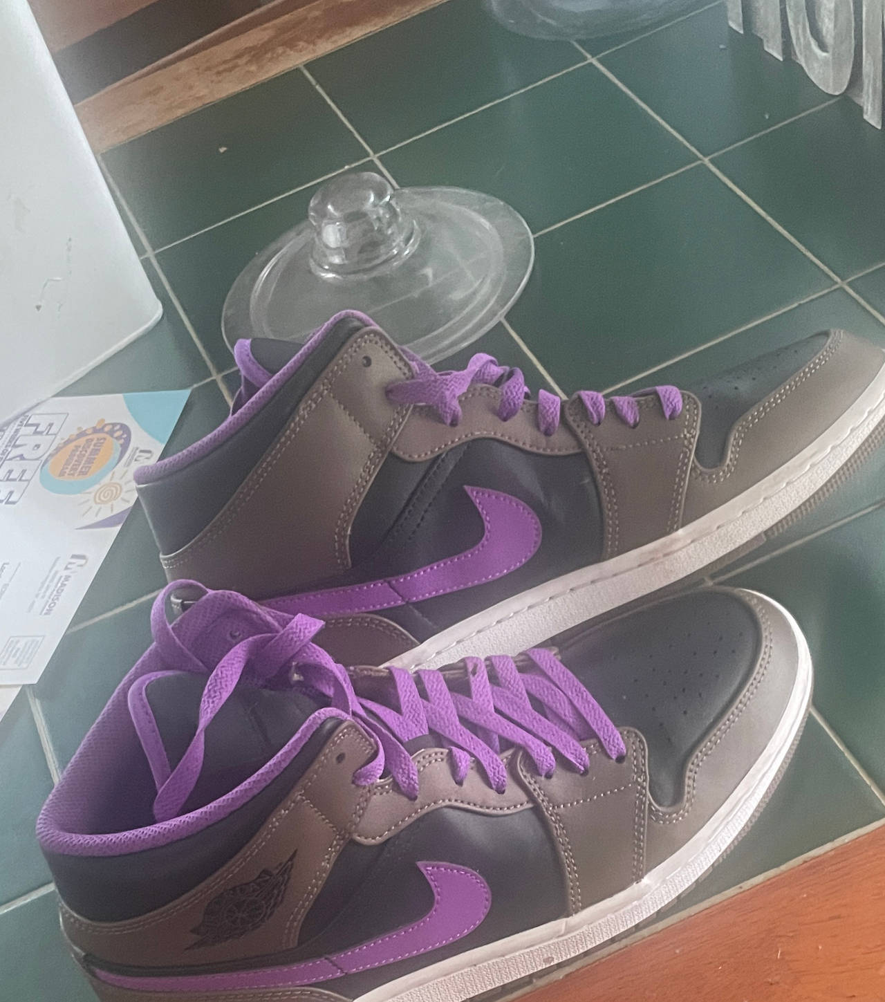 Air Jordan 1 Mid Palomino Wild Berry
