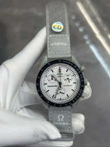 Omega x Swatch Speedmaster MoonSwatch moon - Image 1