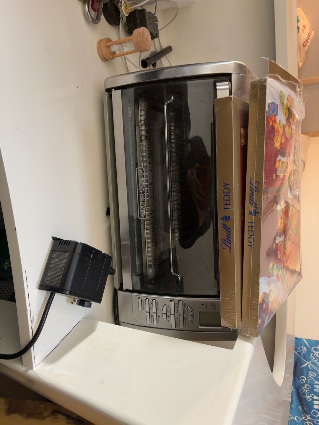 Black+Decker Countertop Convection Toaster Oven Silver