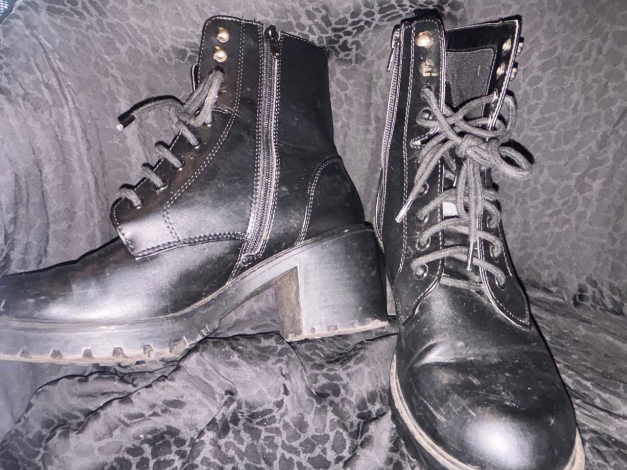 Women's Chunky Heel Lace-Up Combat Boots