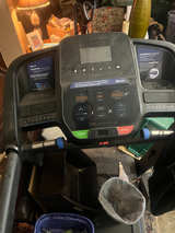 Horizon Fitness T202 Treadmill - Image 1