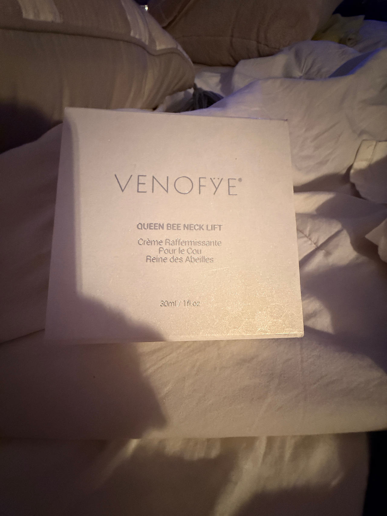 Venofye Queen Bee Neck Lift