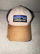 Patagonia P-6 Logo Trucker Hat Distressed Wear Vintage Classic - Image 1