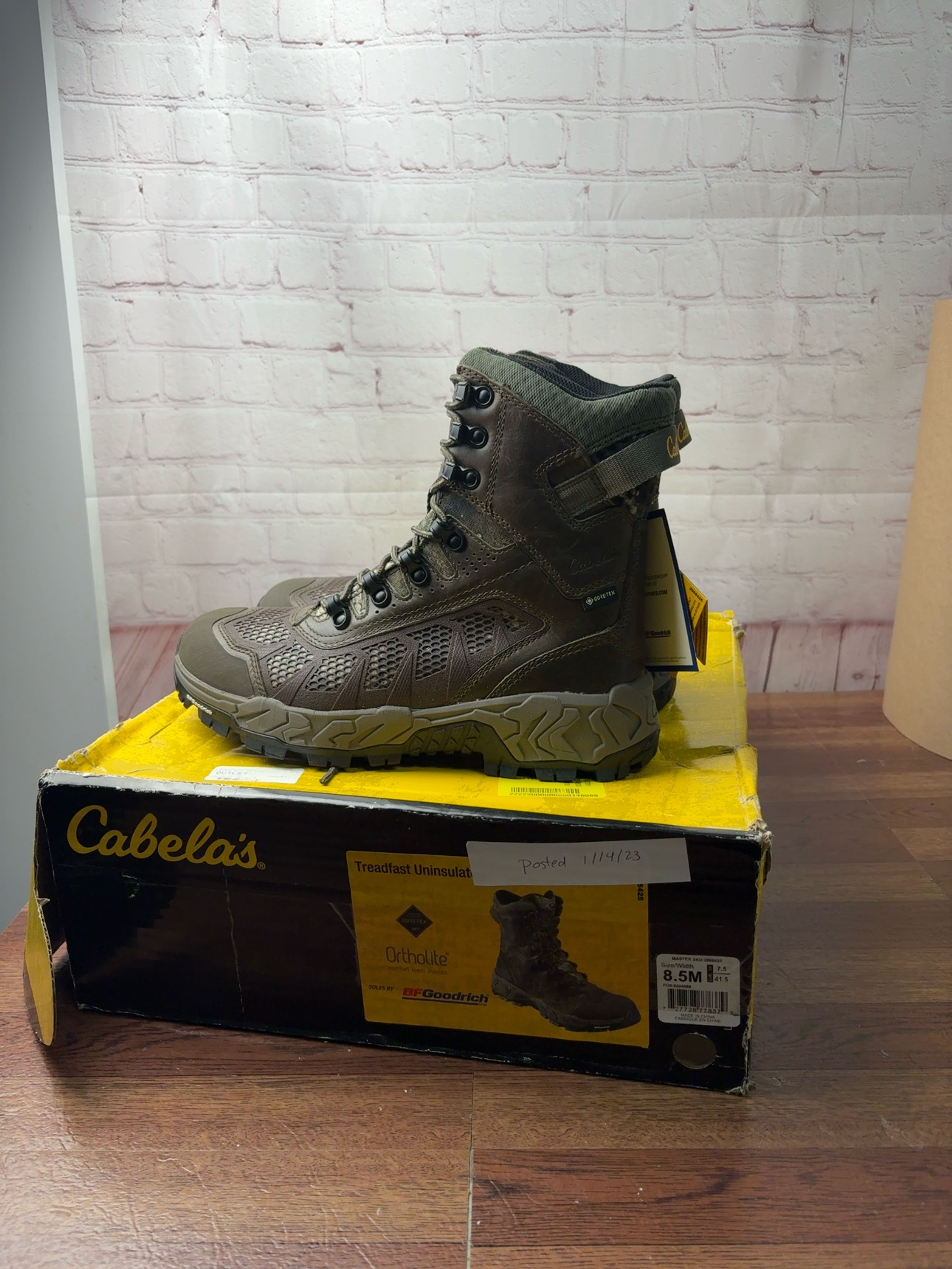 Cabela's Treadfast GORE-TEX Waterproof Hunting Boots Men's sz 8.5M