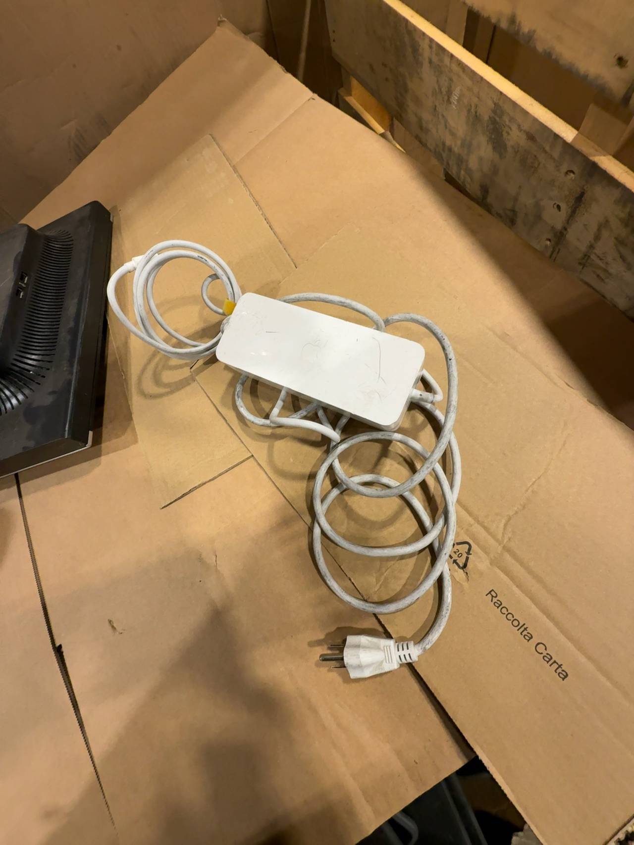 Apple AirPort Extreme Power Adapter A1202 White