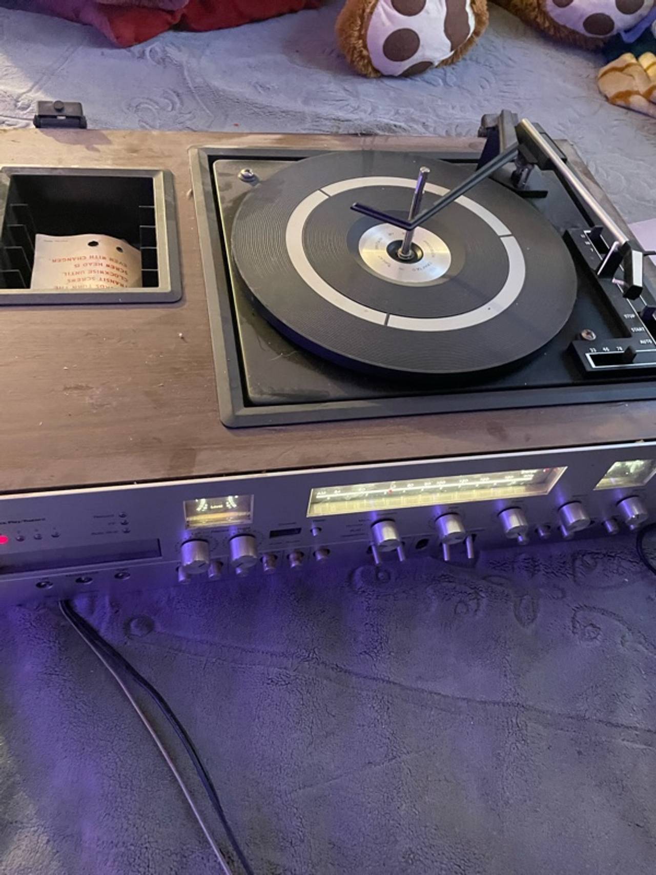 Stereo System with Turntable record player, Cassette & AM/FM