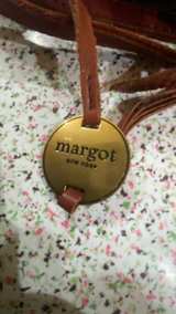 Marigot Leather Crossbody Bag - Image 2