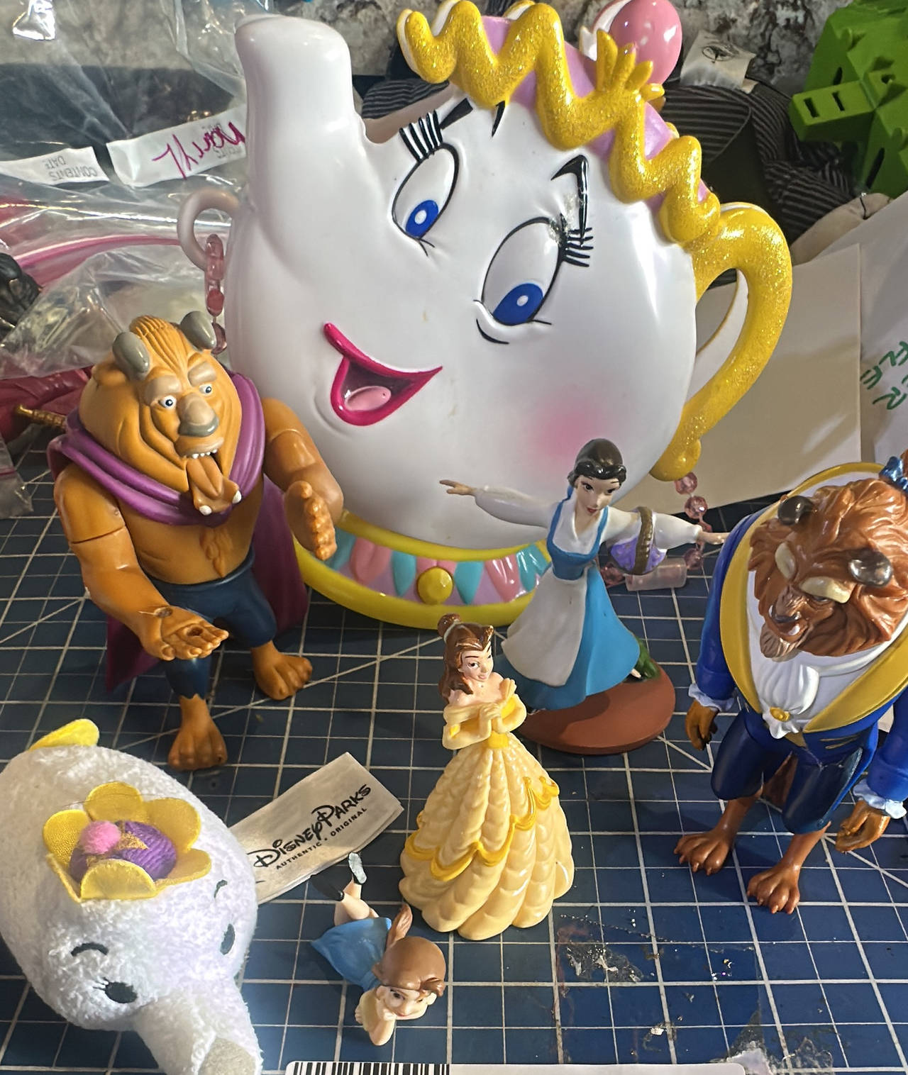 Disney princess Beauty and the Beast playset Mrs Potts musical purse bundle.  20