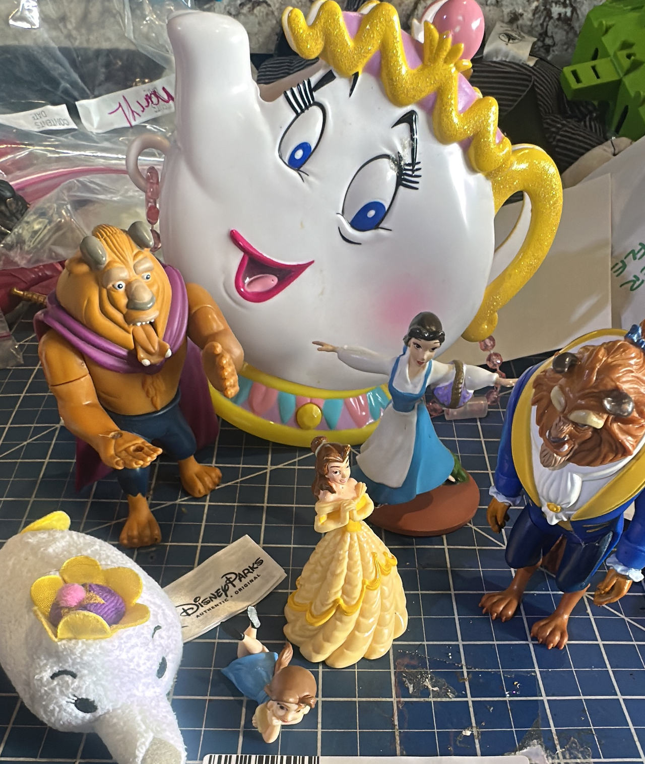 Disney princess Beauty and the Beast playset Mrs Potts musical purse bundle.  20