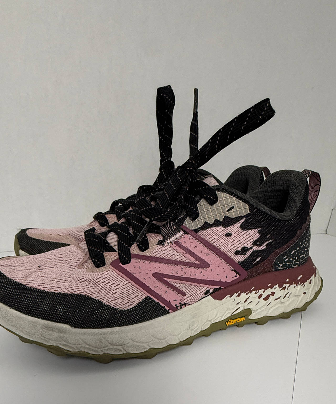 New Balance Fresh Foam Hierro v6 Women's Trail Running Shoes size 8