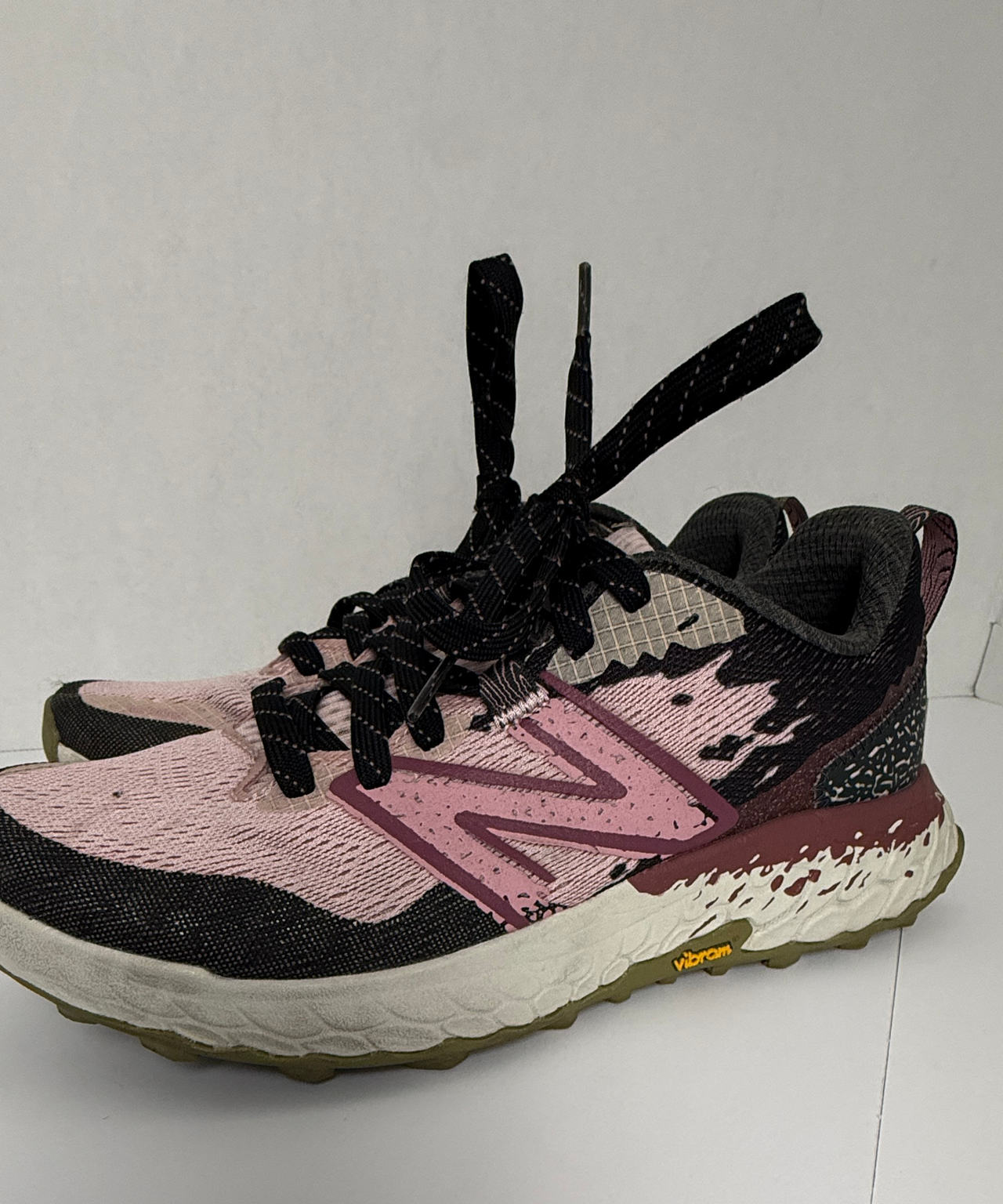 New Balance Fresh Foam Hierro v6 Women's Trail Running Shoes size 8