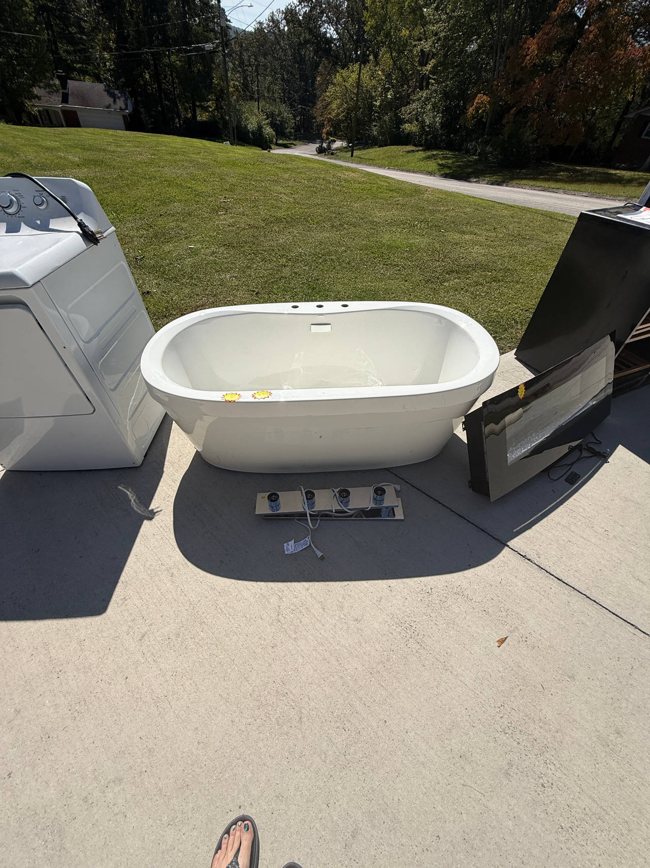 Freestanding Soaking Bathtub