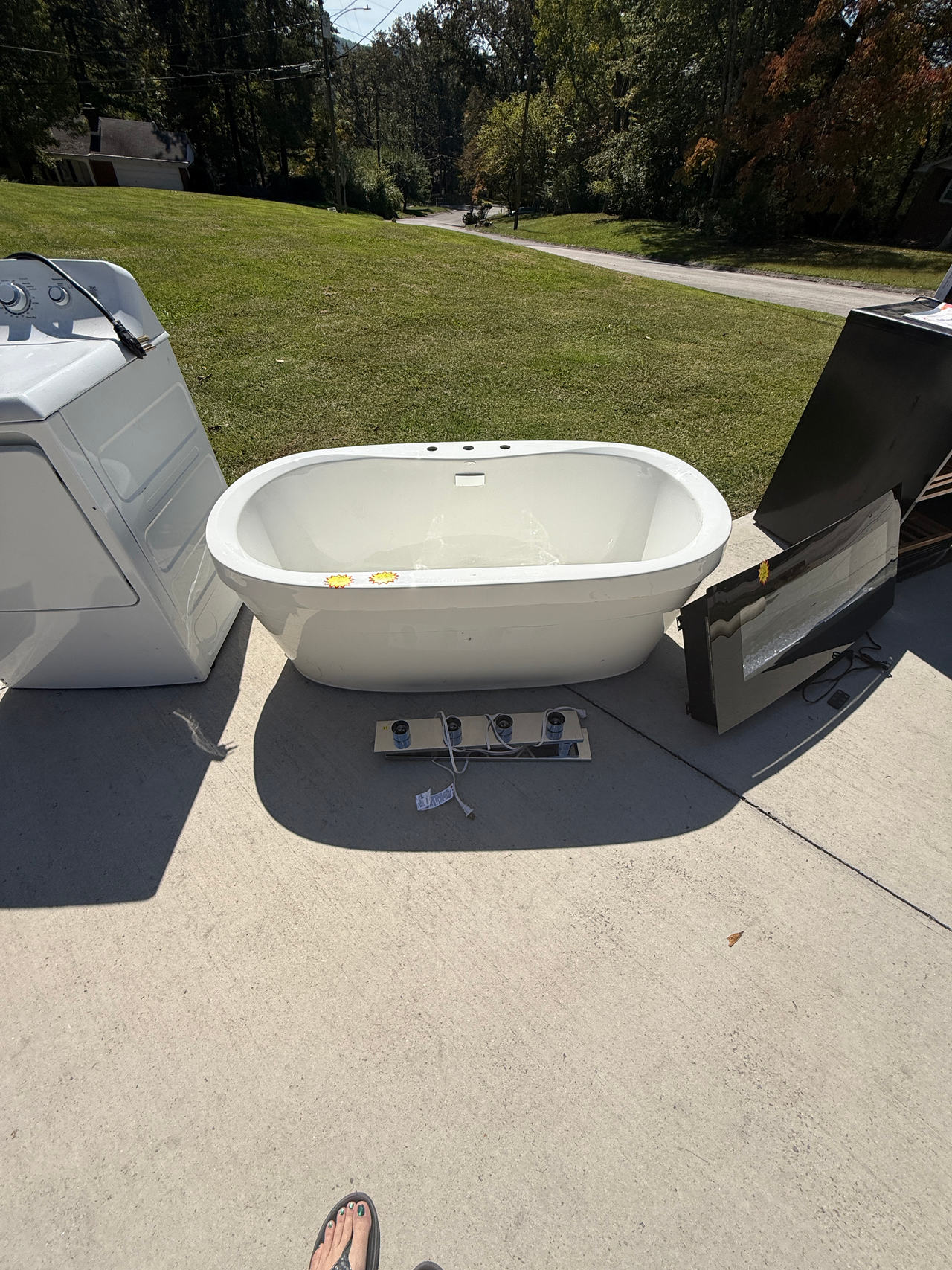 Freestanding Soaking Bathtub