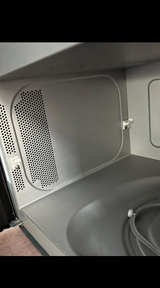 Whirlpool 1.7-cu ft Over-the-Range Microwave  - Image 3