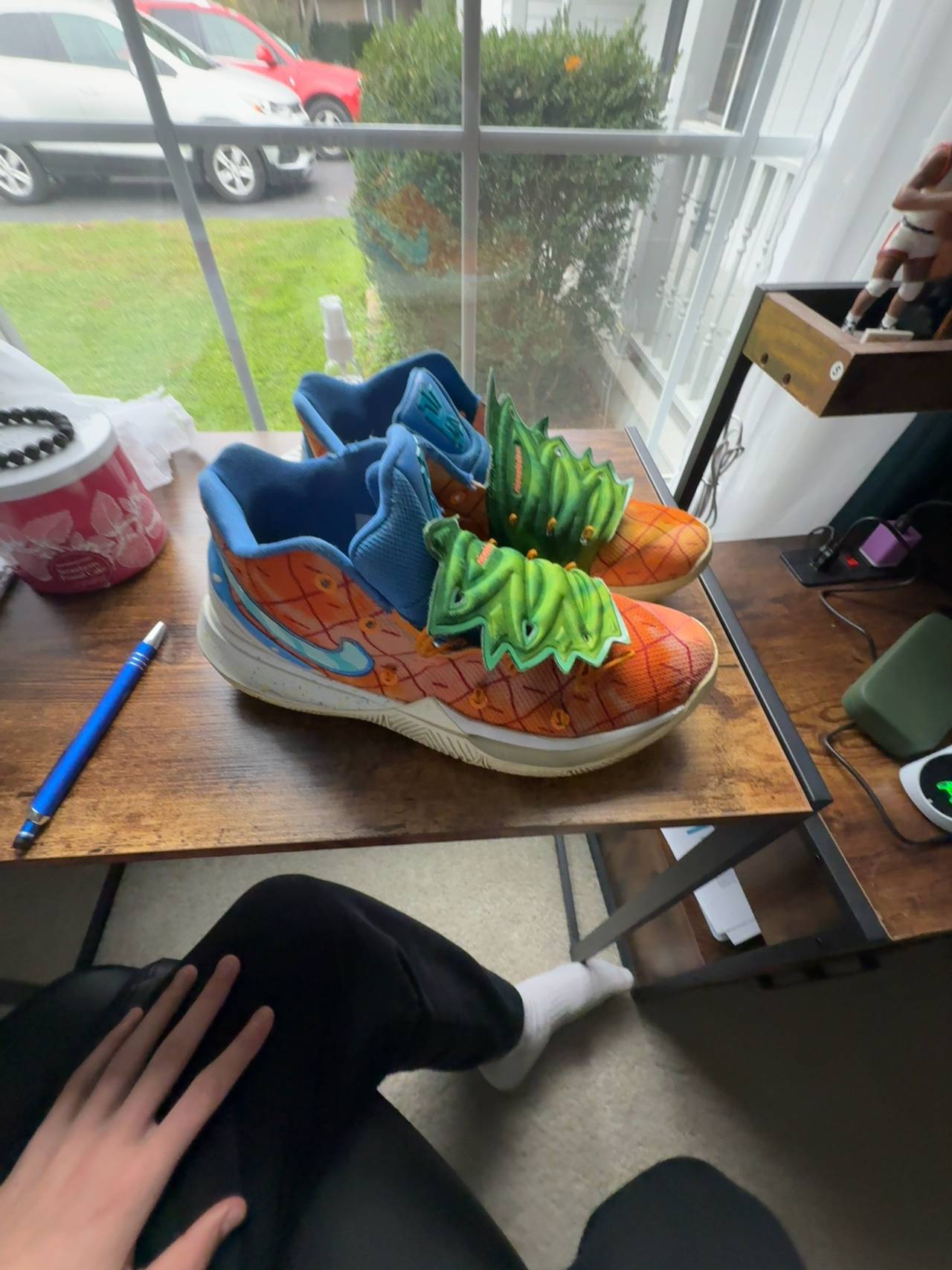 Nike Kyrie 5 SpongeBob Pineapple House