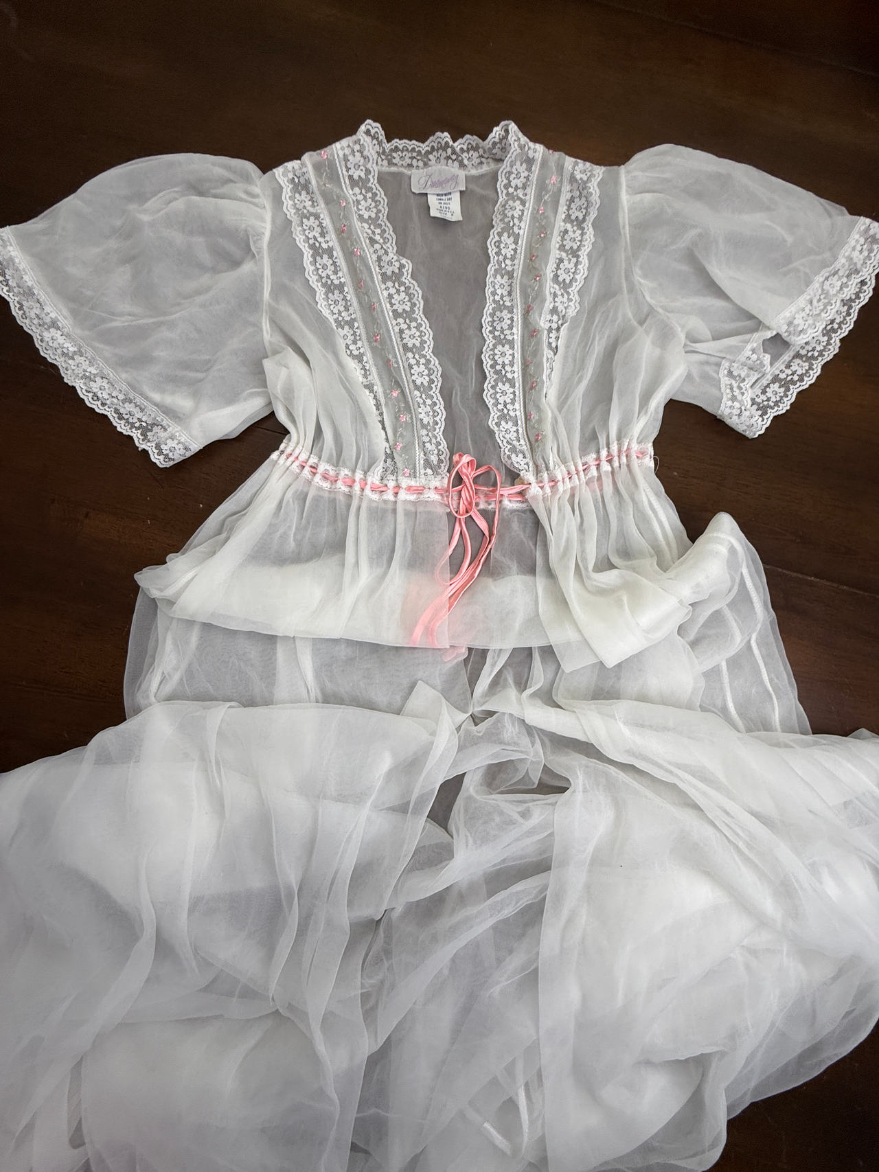 Vintage Dream Away Sheer Lace Robe