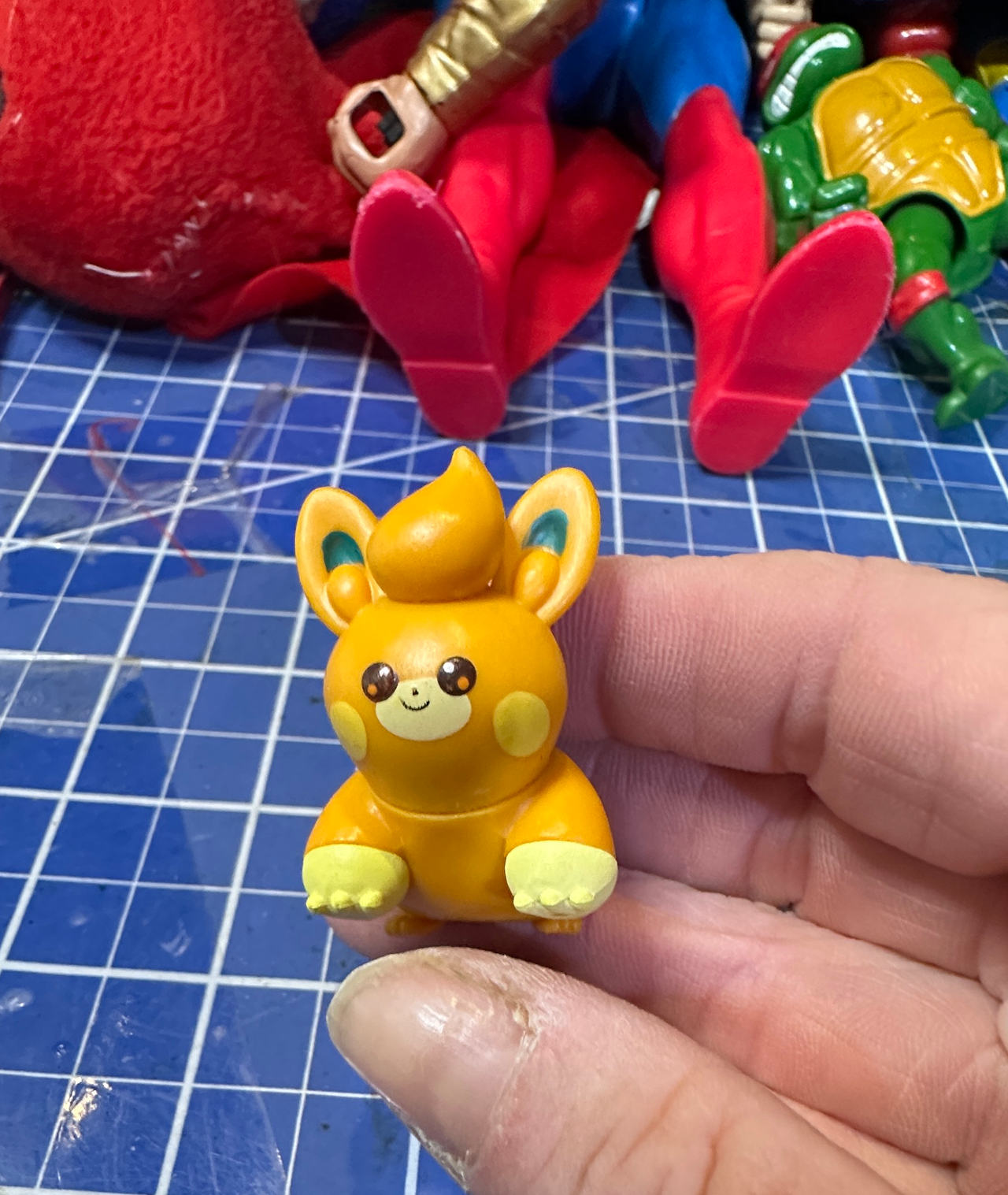 Pokémon Pawmi Mini Figure