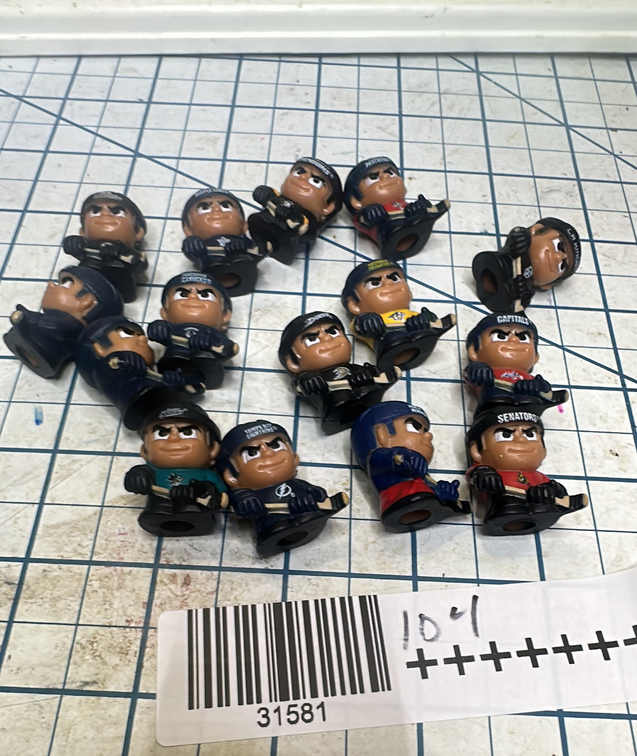 NHL TEENYMATES Hockey Player collectible figure bundle 14 pcs