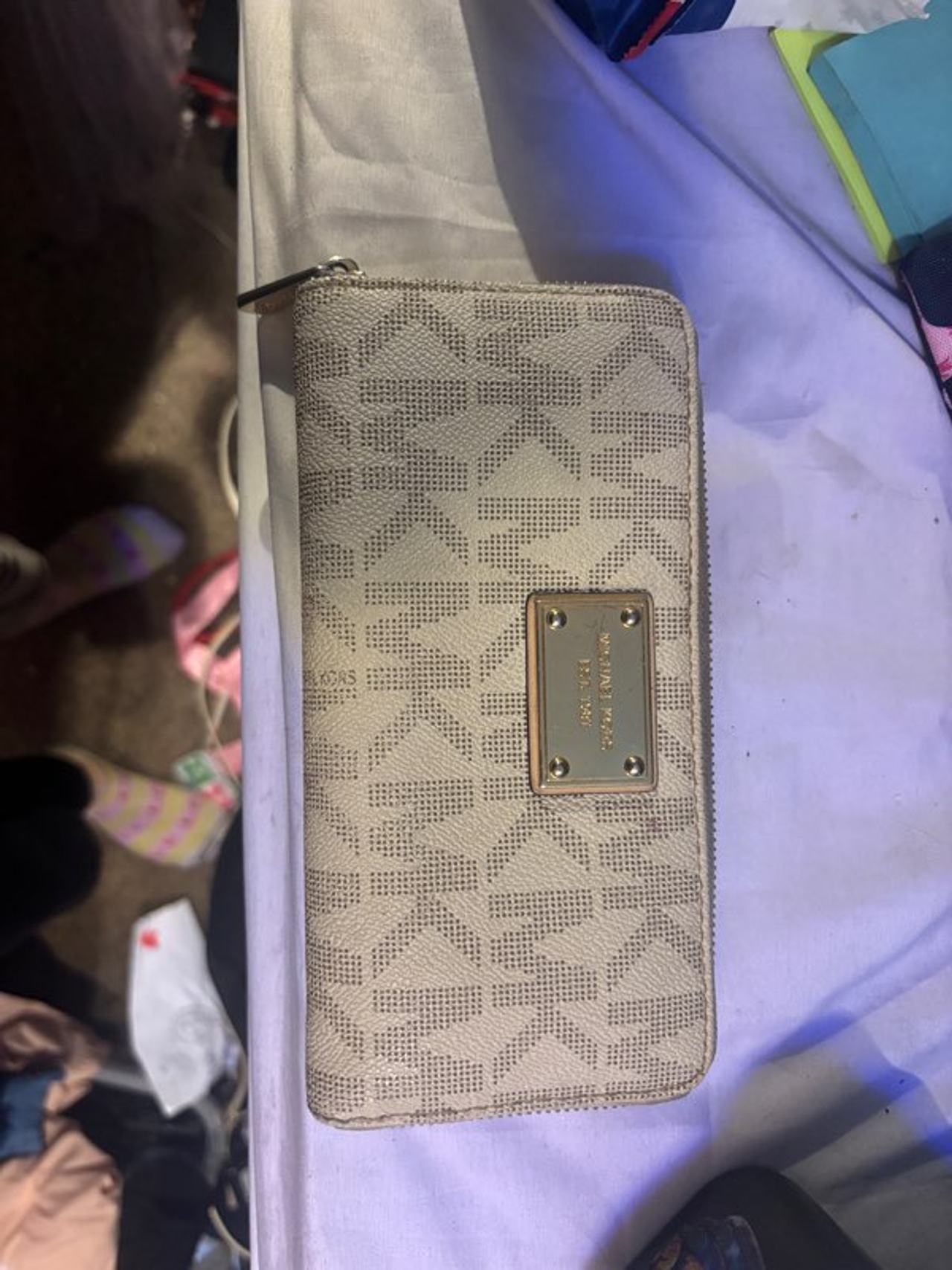 Michael Kors Jet Set Continental Zip Around Wallet