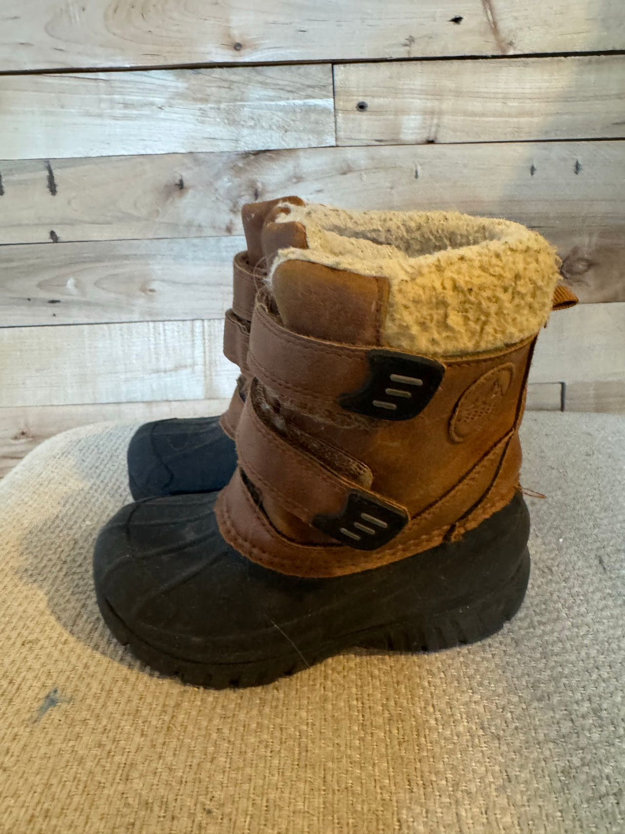 Sorel Yoot Pac TP Kids Winter Boots - size 7