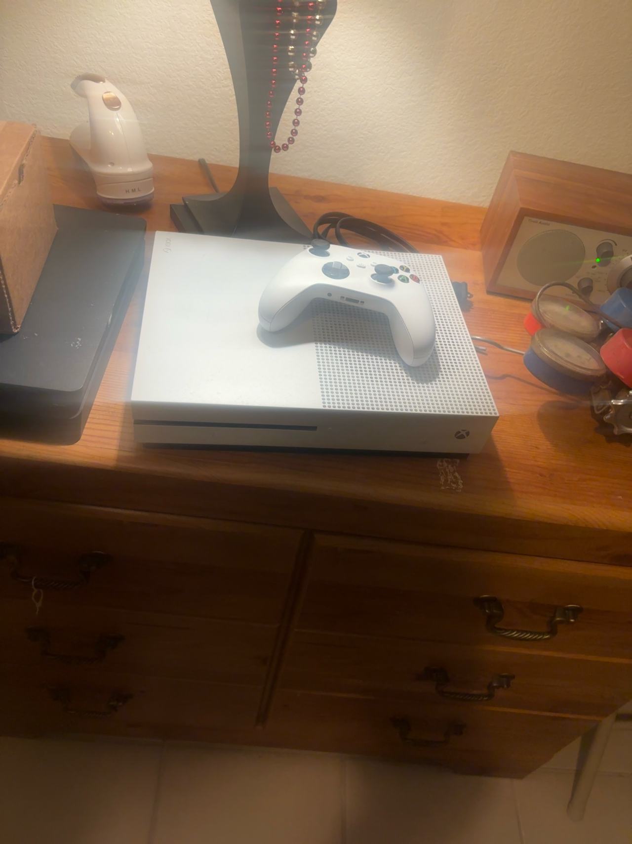 Microsoft Xbox One S White Console w/ Controller 💥MADDEN NFL 2021 included💥