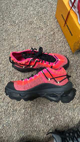 SIZE 11 Nike Air Max Flyknit Venture Hyper Pink Women's Shoes - Image 2