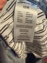 Seven7 Women's Size 18W Light Wash Relaxed Straight Jeans - Image 6