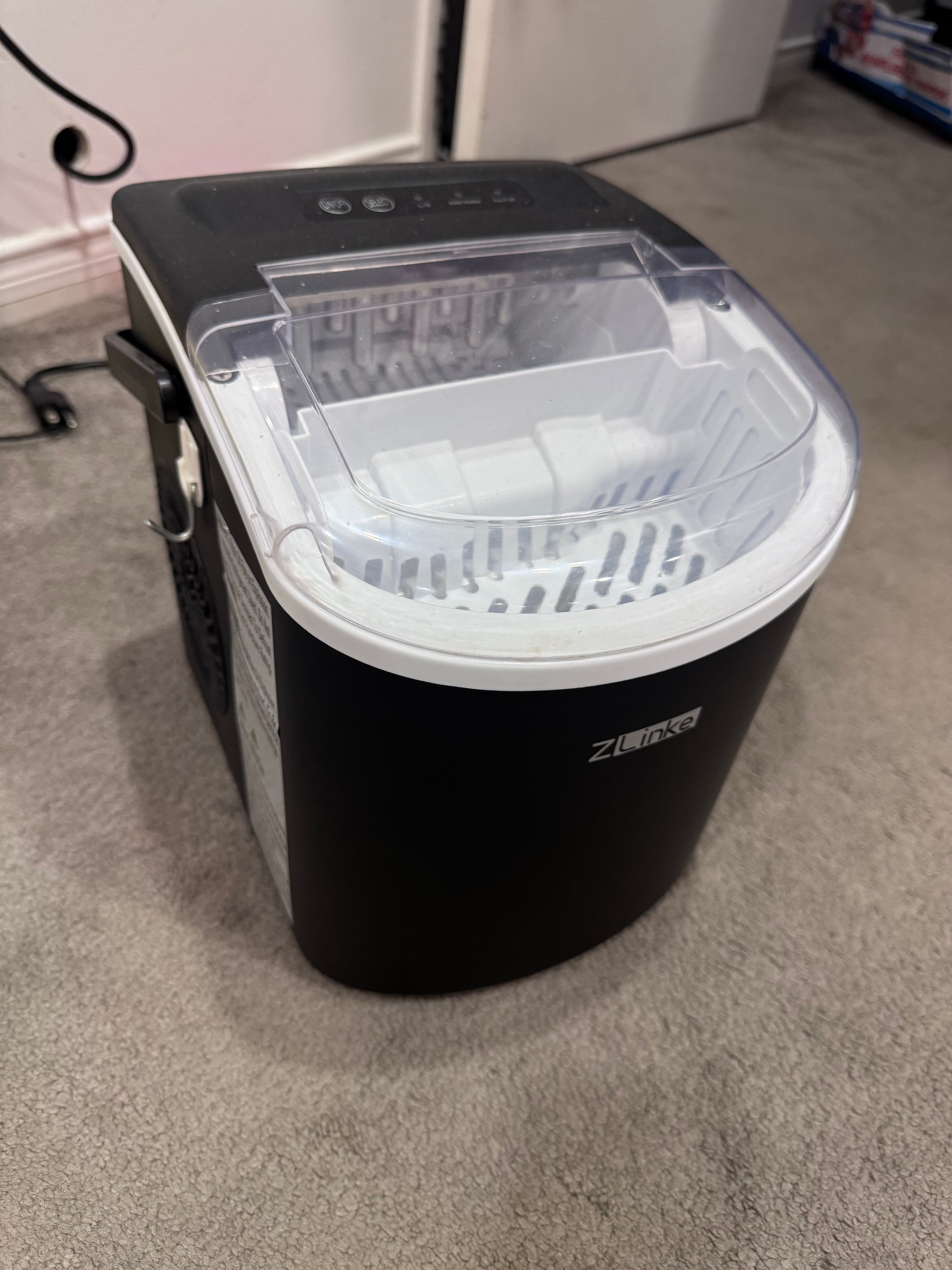 Portable Countertop Ice Maker Black with Handle - Image 3