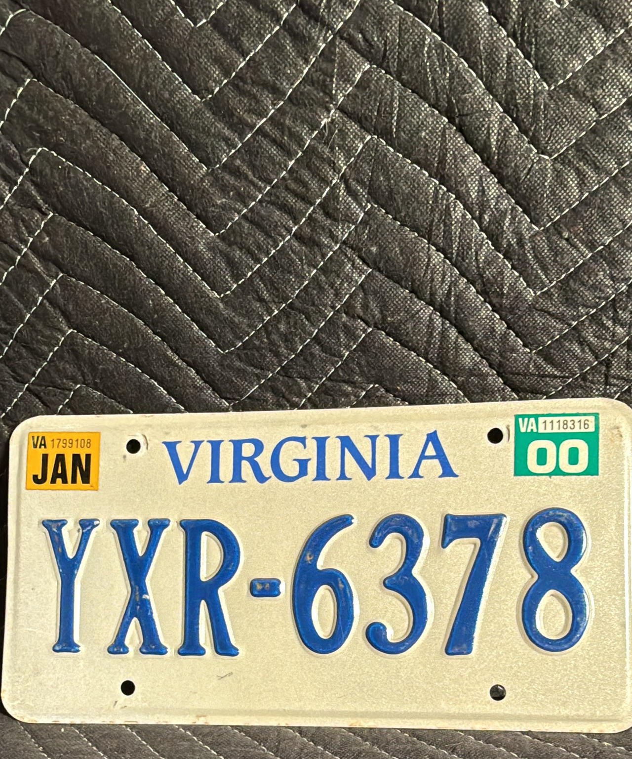 Virginia License Plate 2000 YXR-6378
