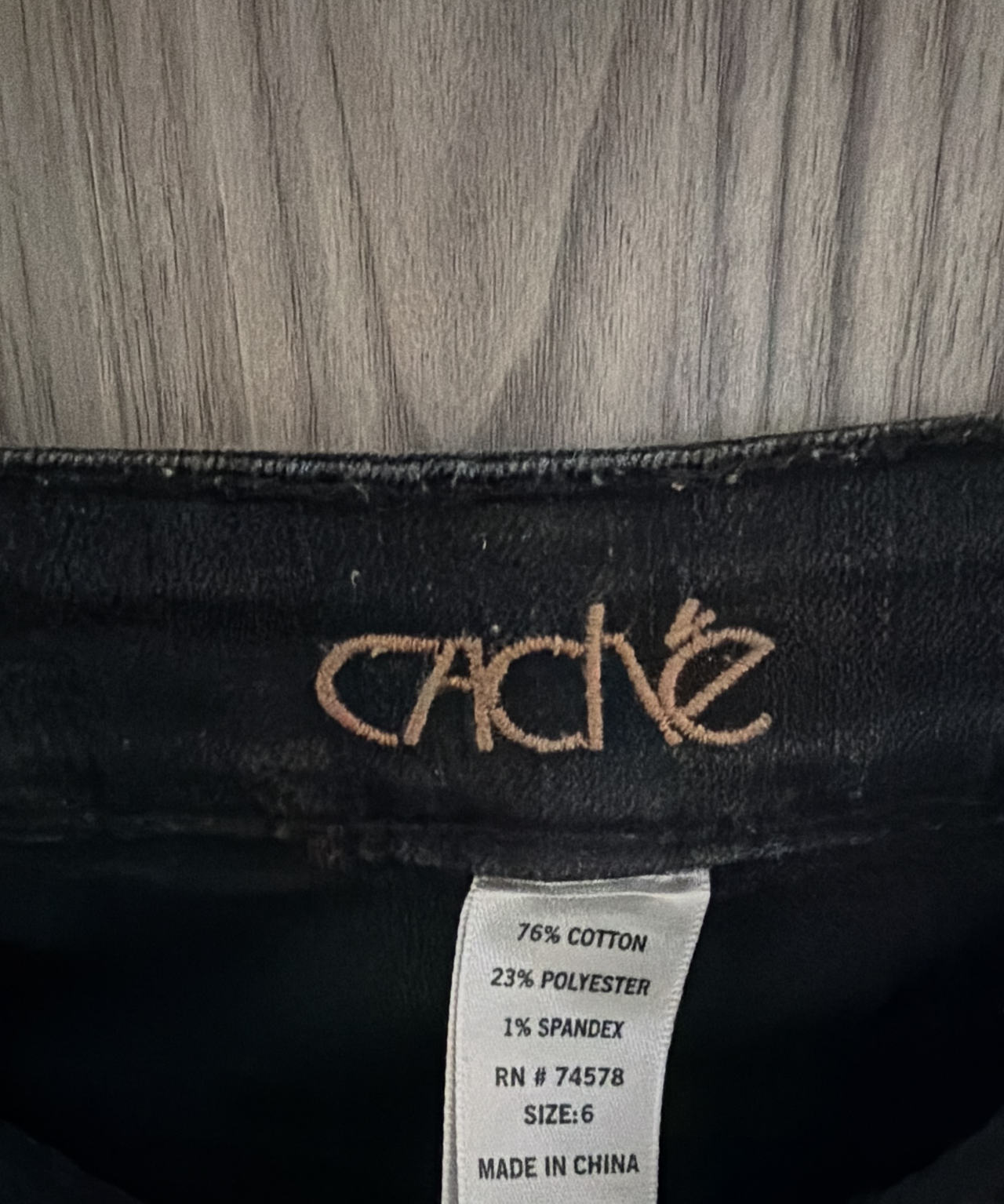 Unique Caché Black Jeans with leopard trim! Pants Size 6