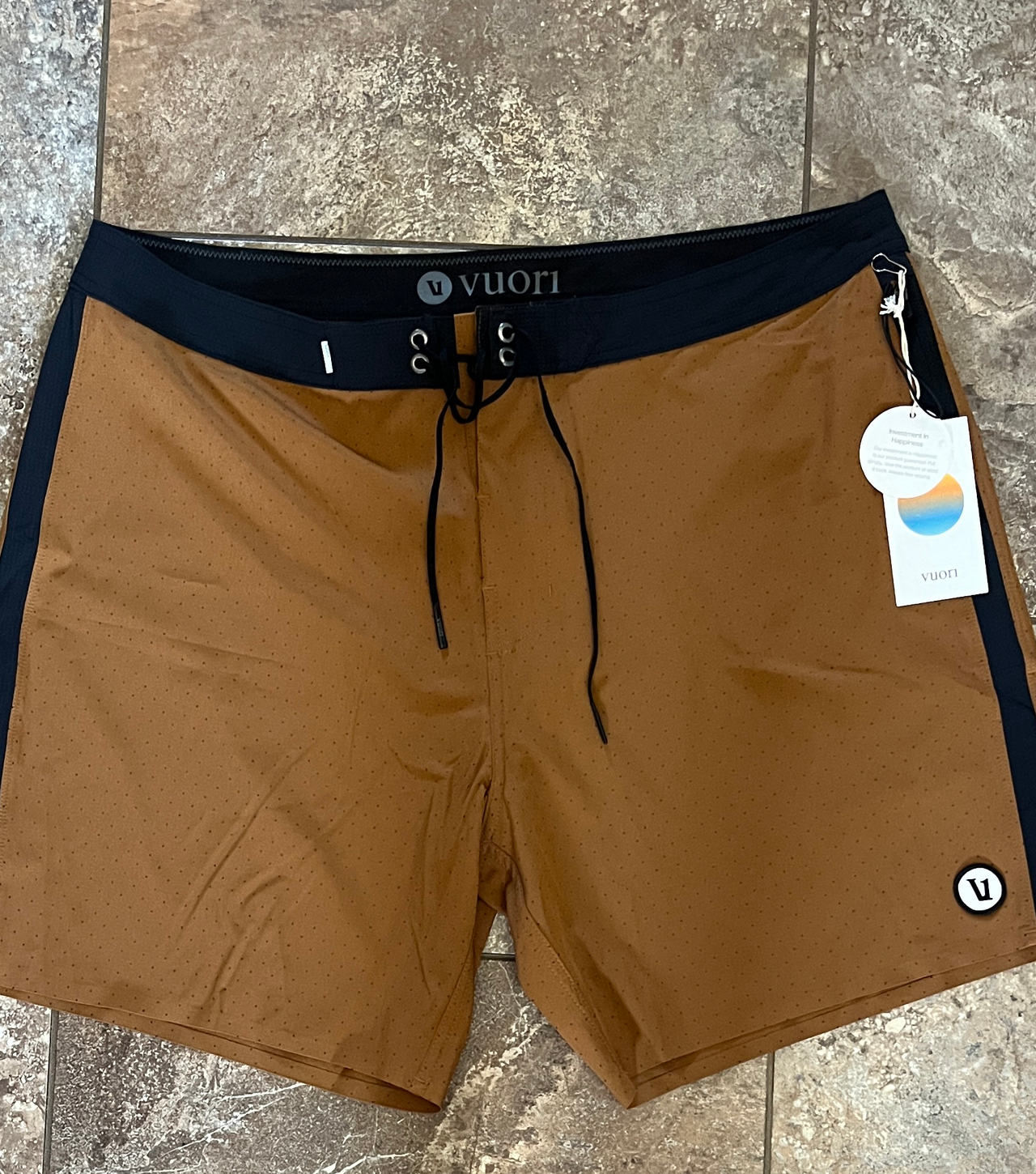 Vuori Peak Boardshort new with tags 36 waist