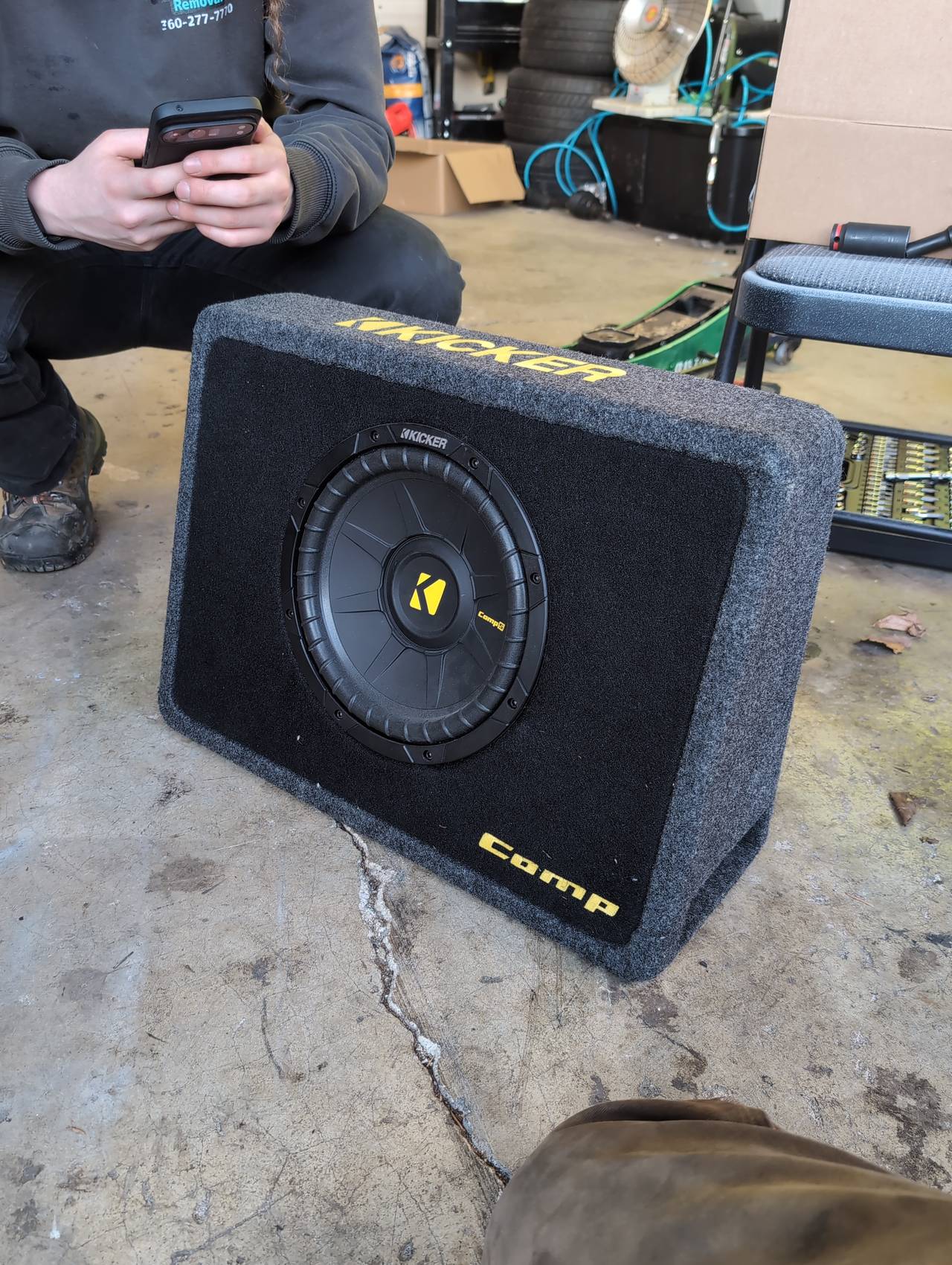 Kicker Comp s 10-inch Thin Profile Enclosure