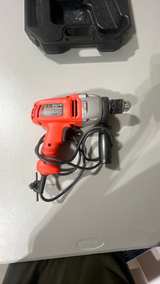Black & Decker DR550 6.0 Amp 1/2" Hammer Drill - Image 2