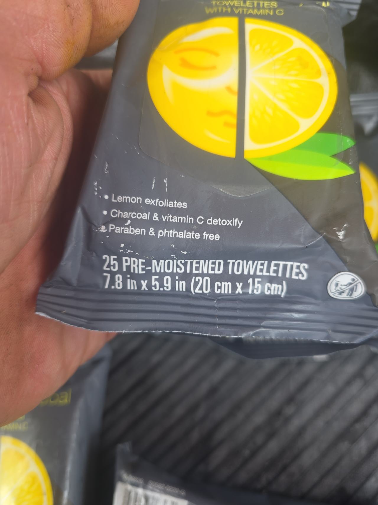 CVS BEAUTY 360 Beautique Lemon & Charcoal Facial Wipes with Vitamin C 6-Pack