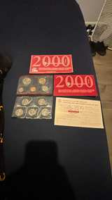2000 United States Mint Uncirculated Coin Set - Image 2
