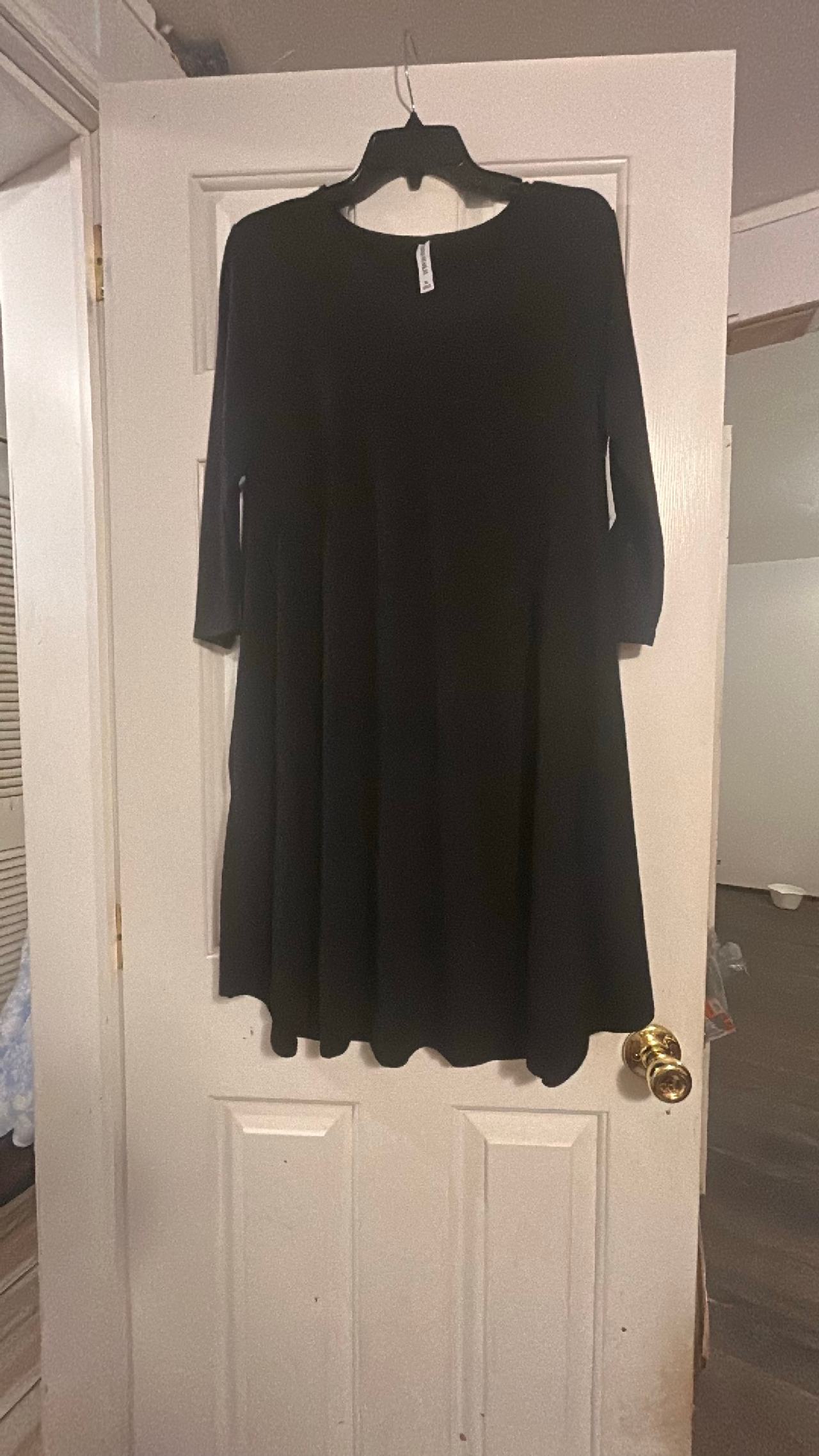 Zenana Premium Long Sleeve Scoop Neck Top