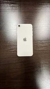 Apple iPhone SE (3rd Generation) 128GB Starlight - Image 2