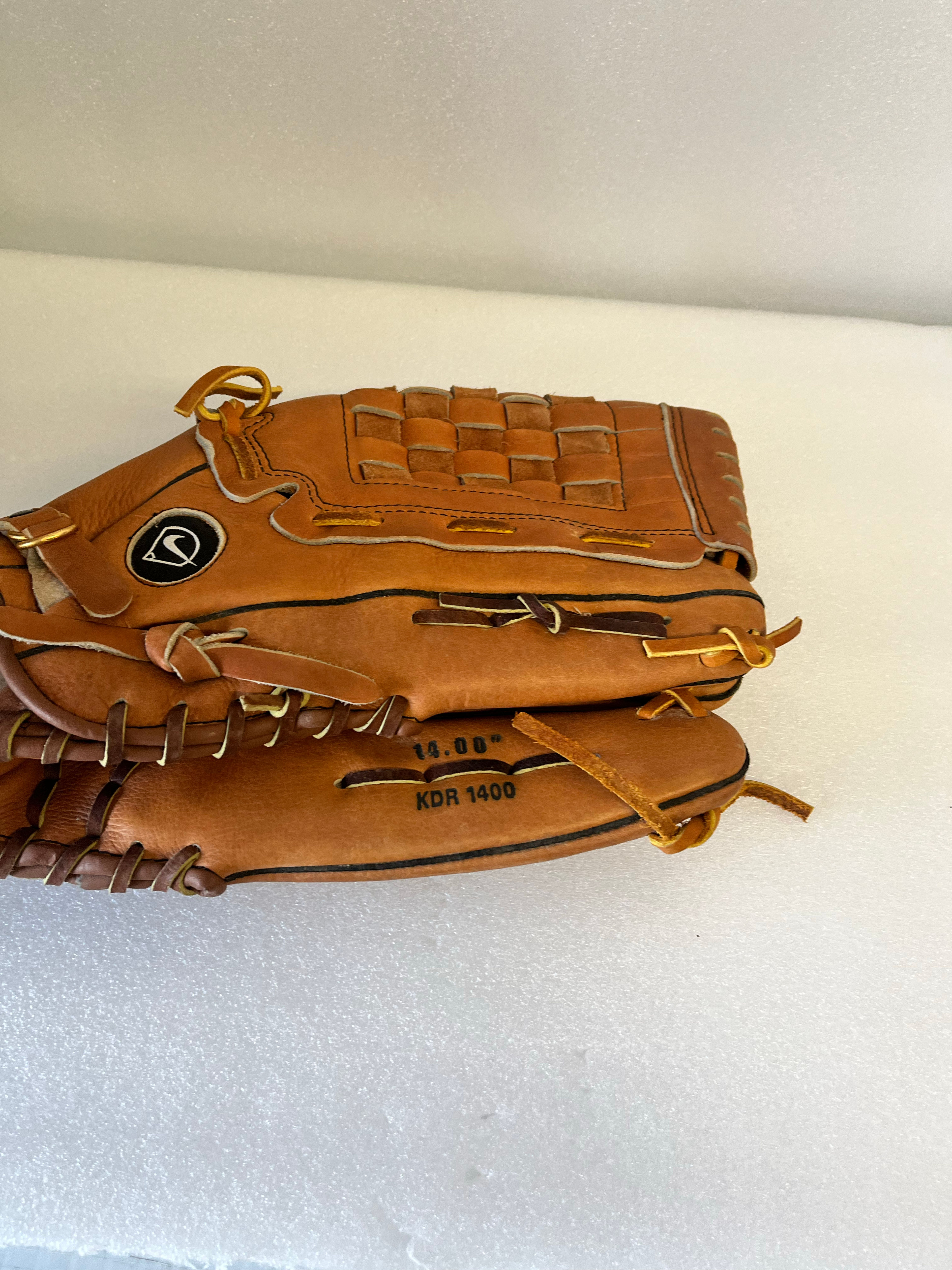 Nike Diamond Ready 14" Baseball Glove KDR 1400