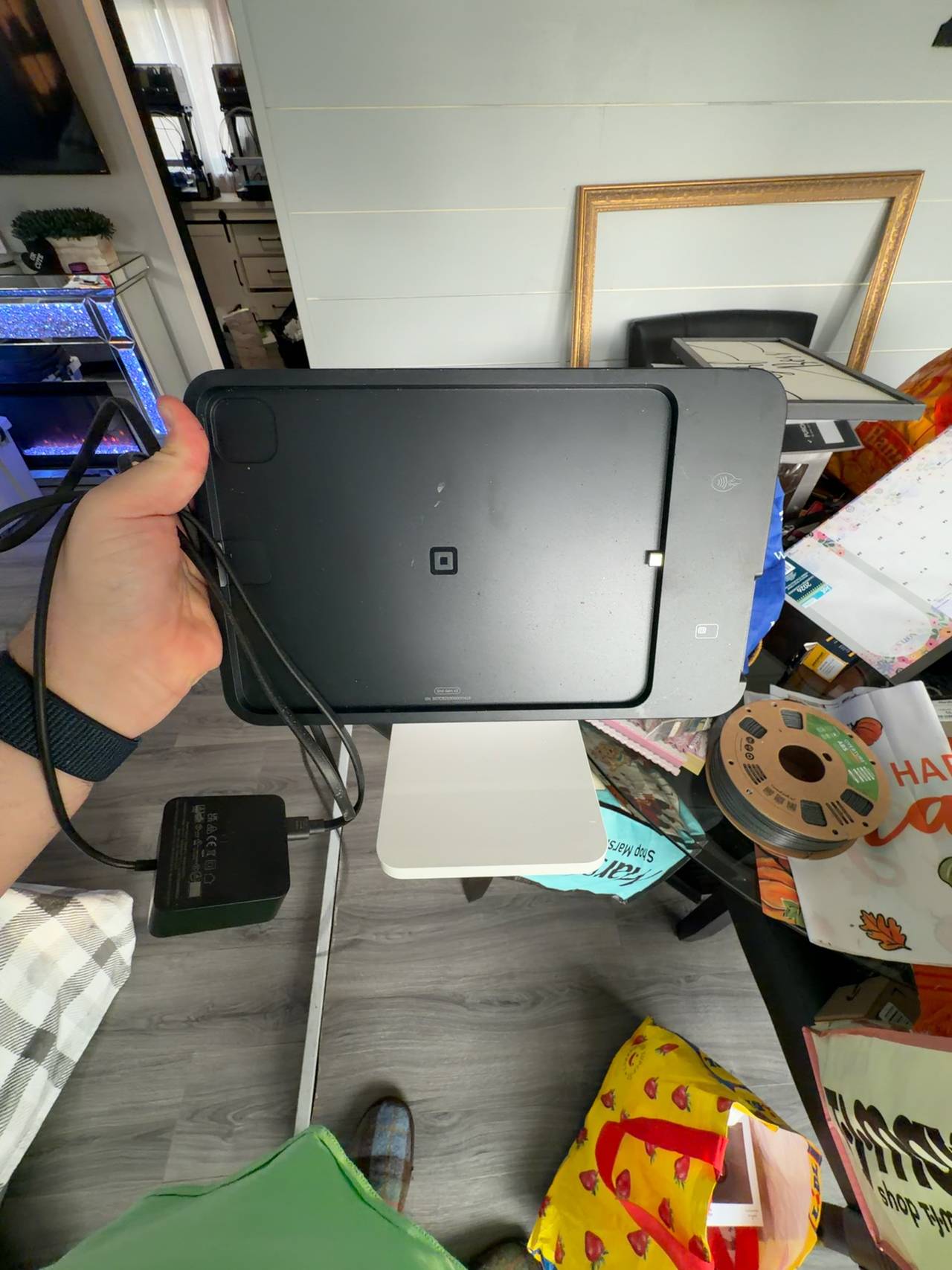 Square Stand 2nd Generation iPad POS Stand w/ charger