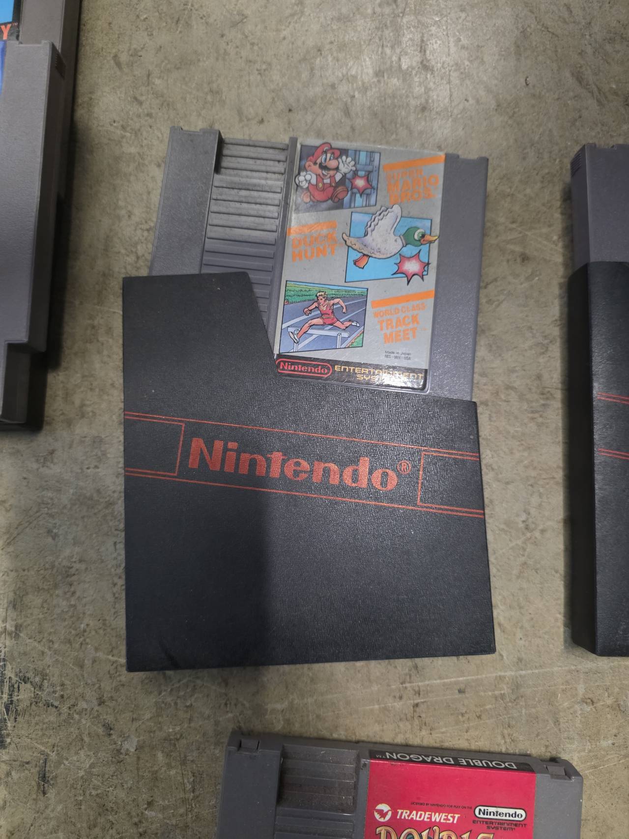 Super Mario Bros. / Duck Hunt / World Class Track Meet (NES)