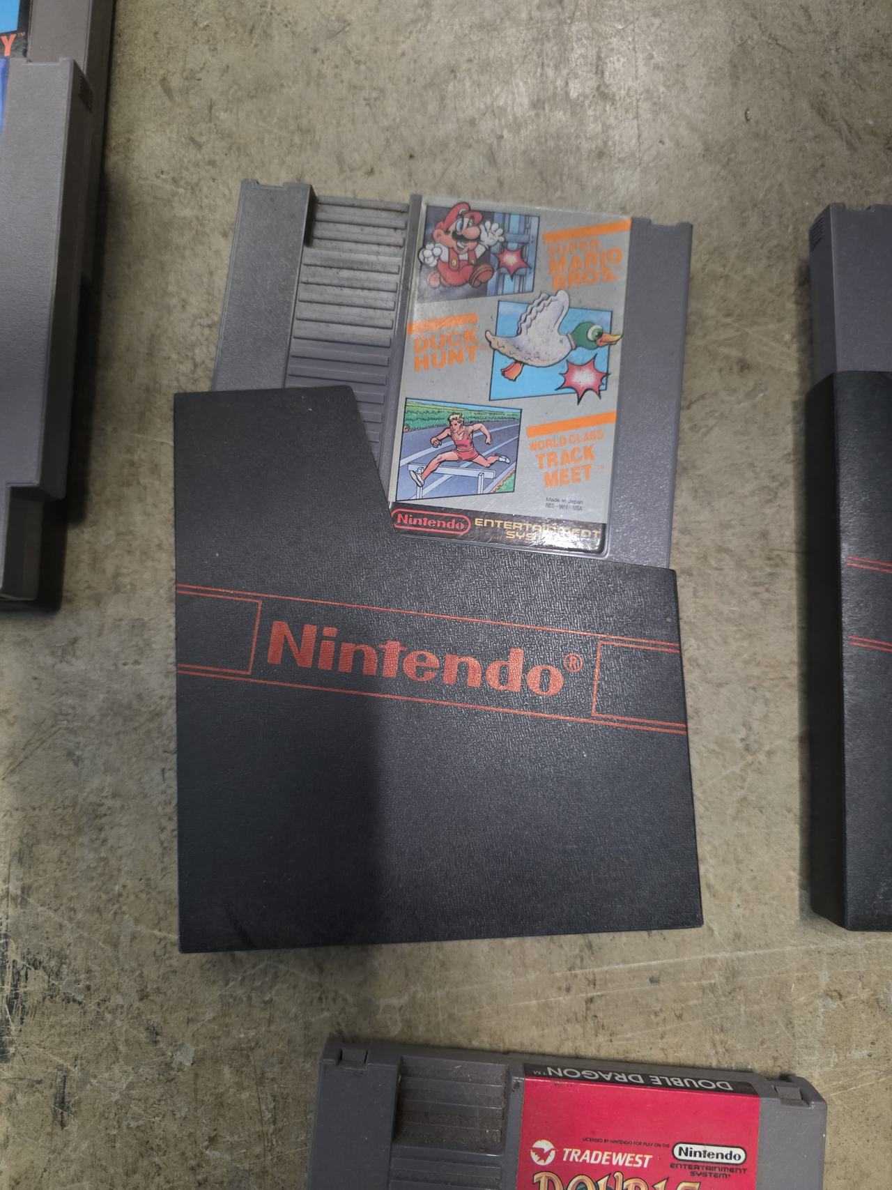 Super Mario Bros. / Duck Hunt / World Class Track Meet (NES)