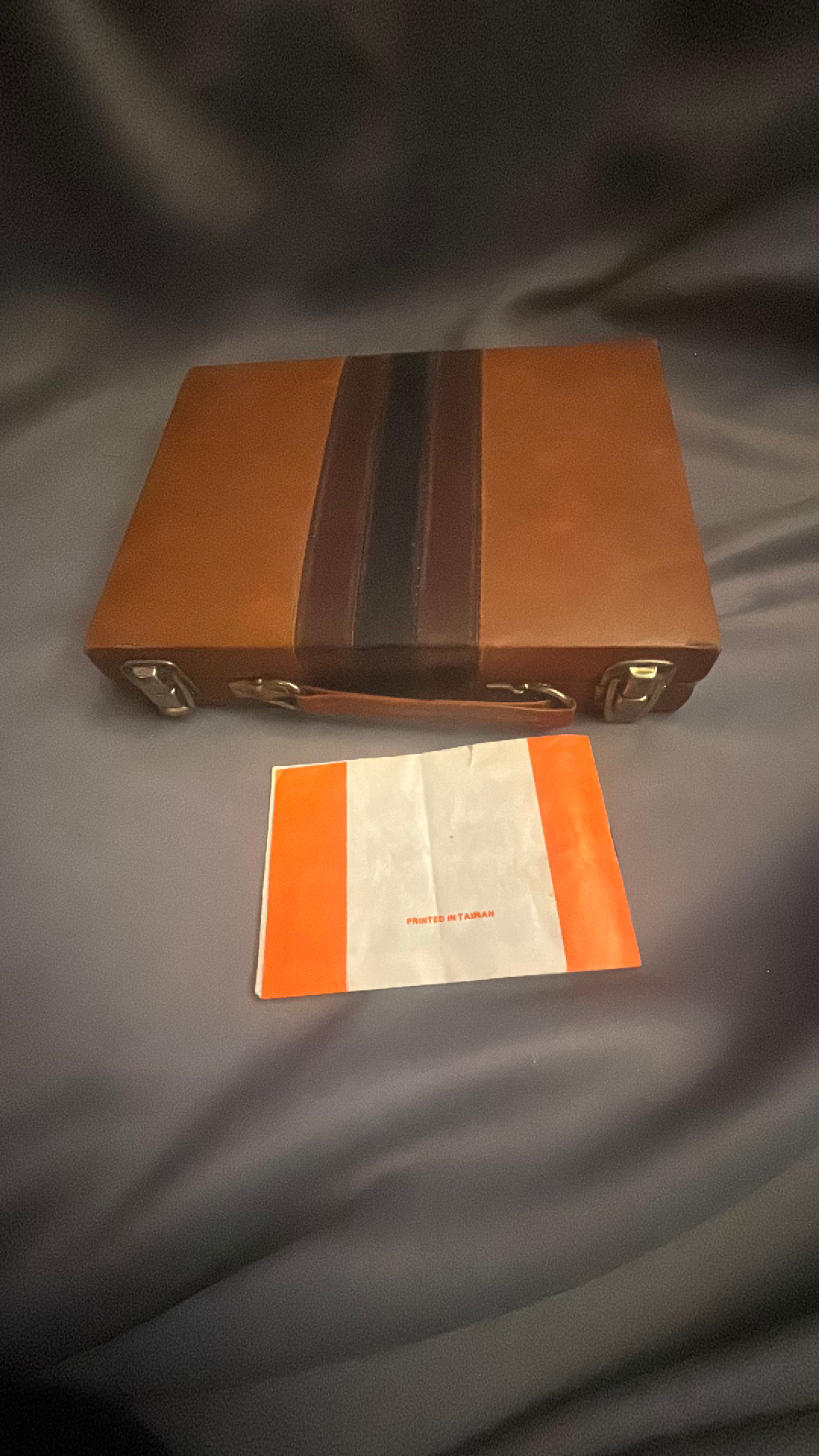 Backgammon Set Medium Brown Leatherette Case 15-inch - Image 2