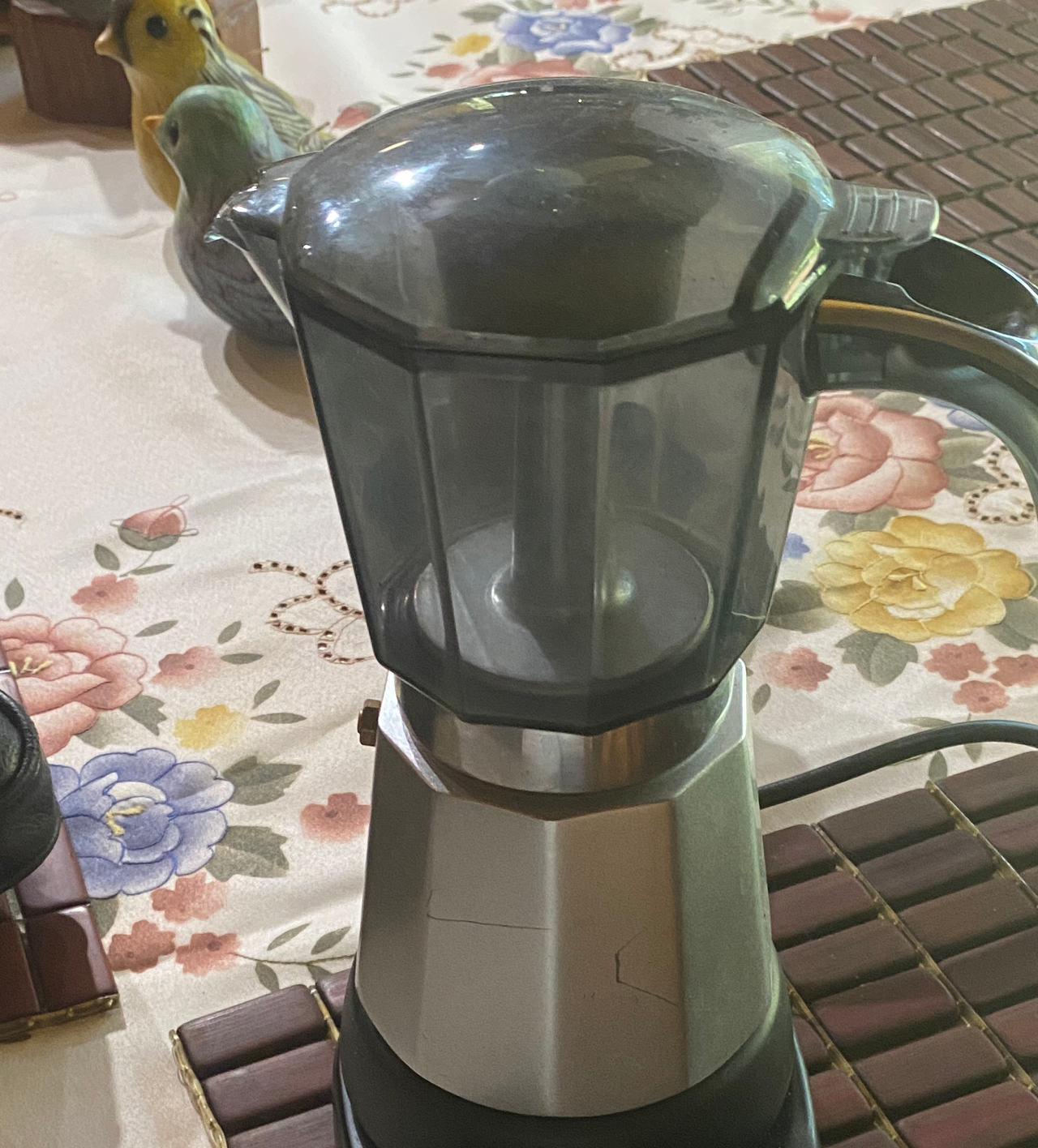 De'Longhi Alicia Electric Moka Espresso Maker EMK6